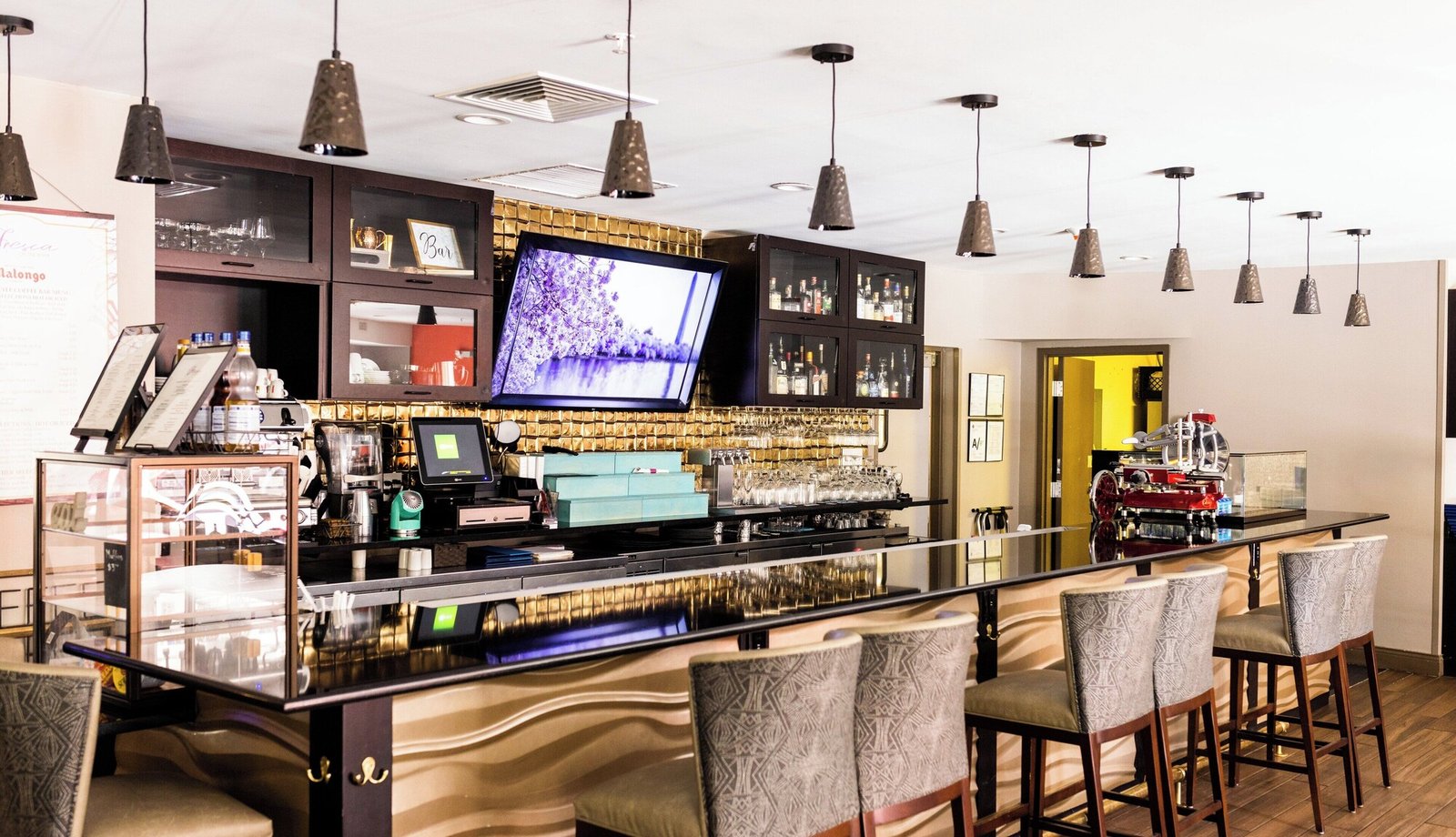 Hotel Indigo San Antonio-Riverwalk by IHG, fresca bar & bistro