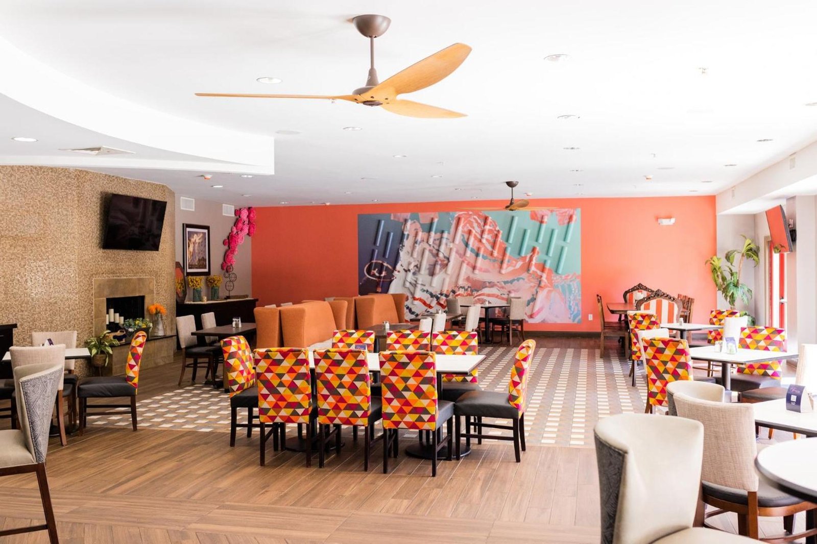 Hotel Indigo San Antonio-Riverwalk by IHG, at the table