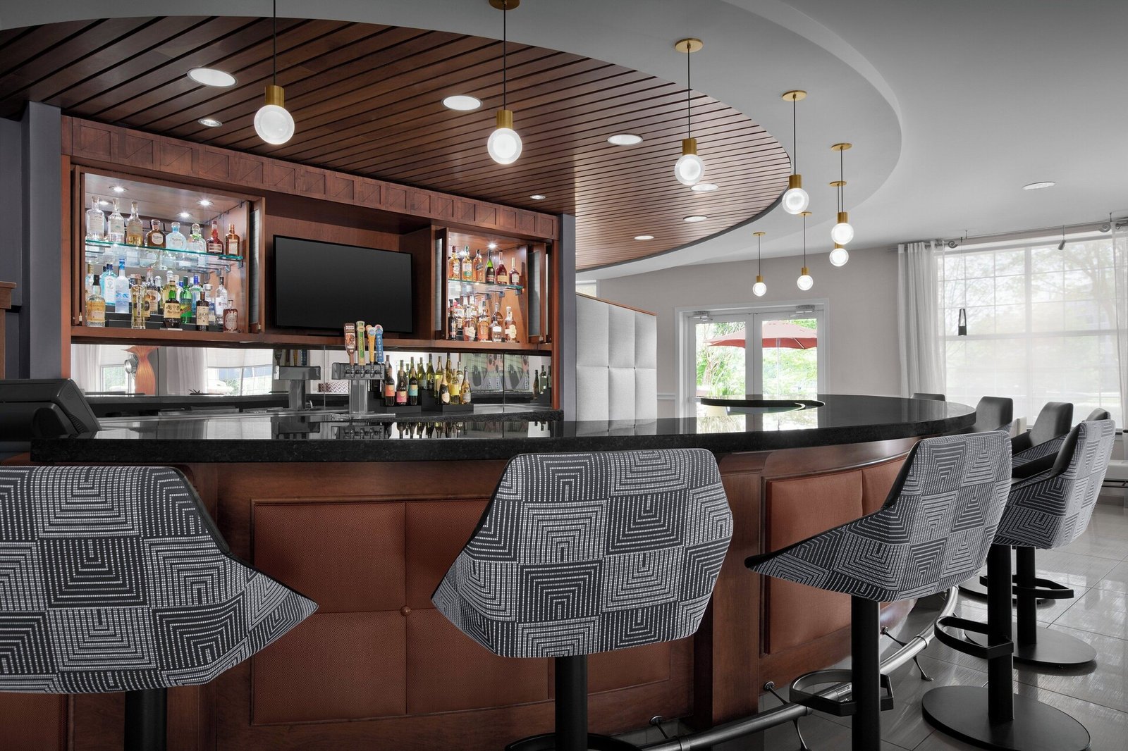 Hotel Indigo Jacksonville-Deerwood Park by IHG, 98 forty east bar & bistro