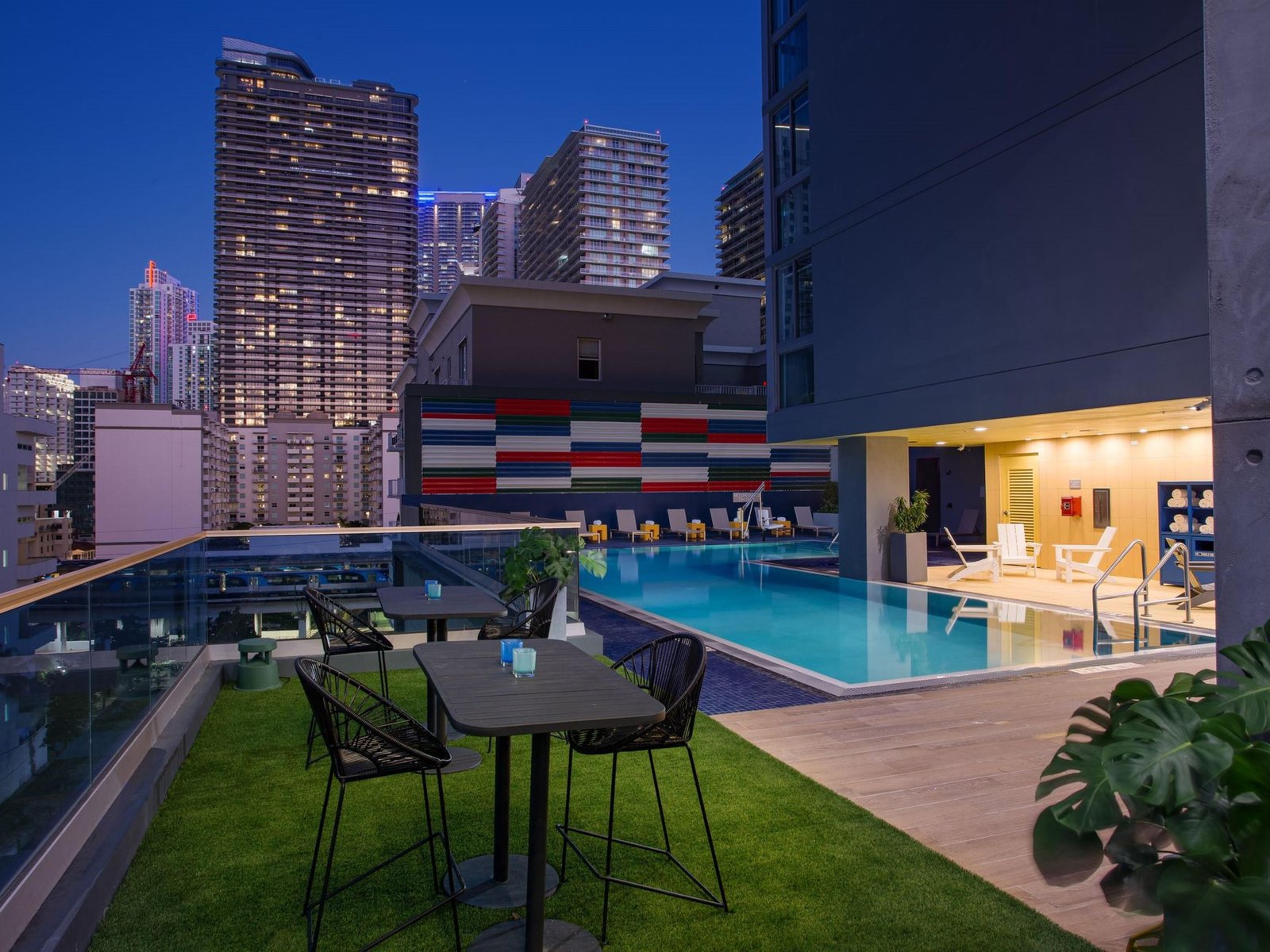 Hotel Indigo Miami Brickell by IHG, the pool