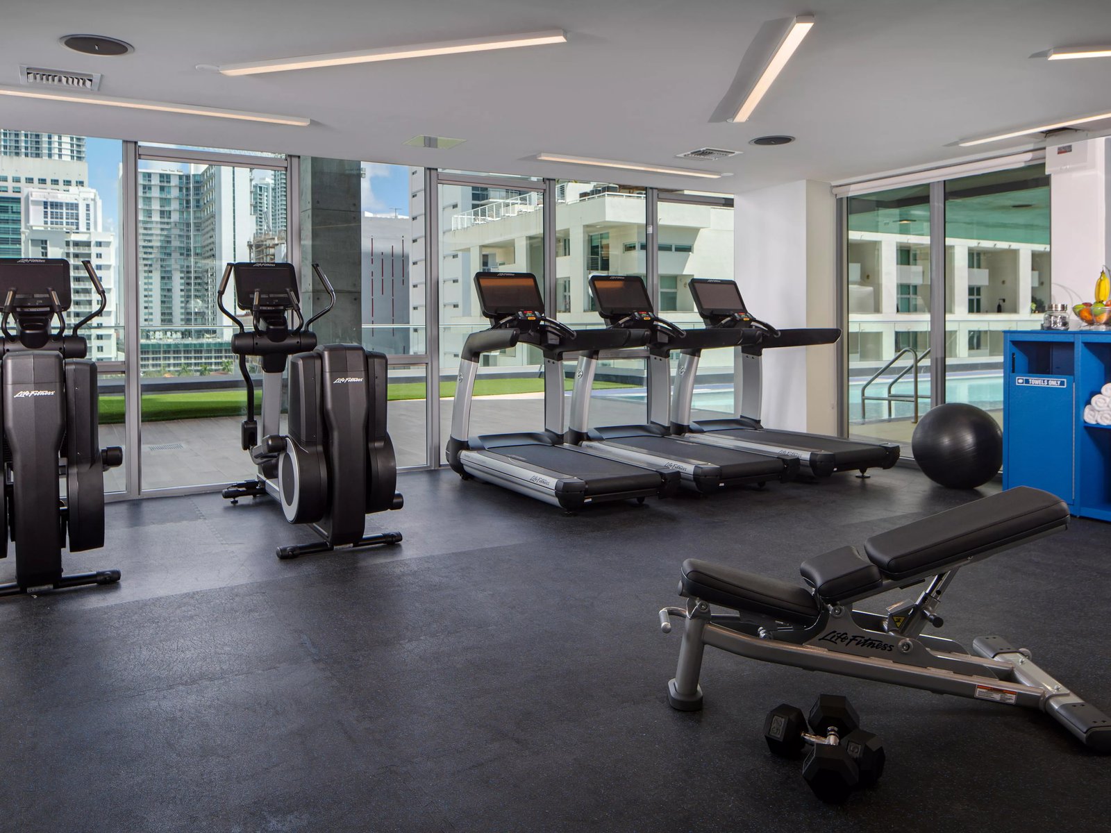 Hotel Indigo Miami Brickell by IHG, the gym