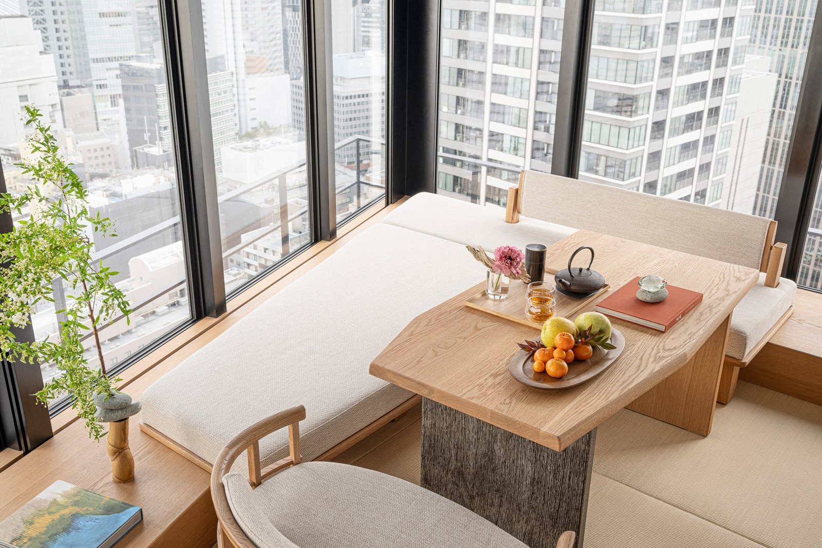 Four Seasons Hotel Osaka — rooms