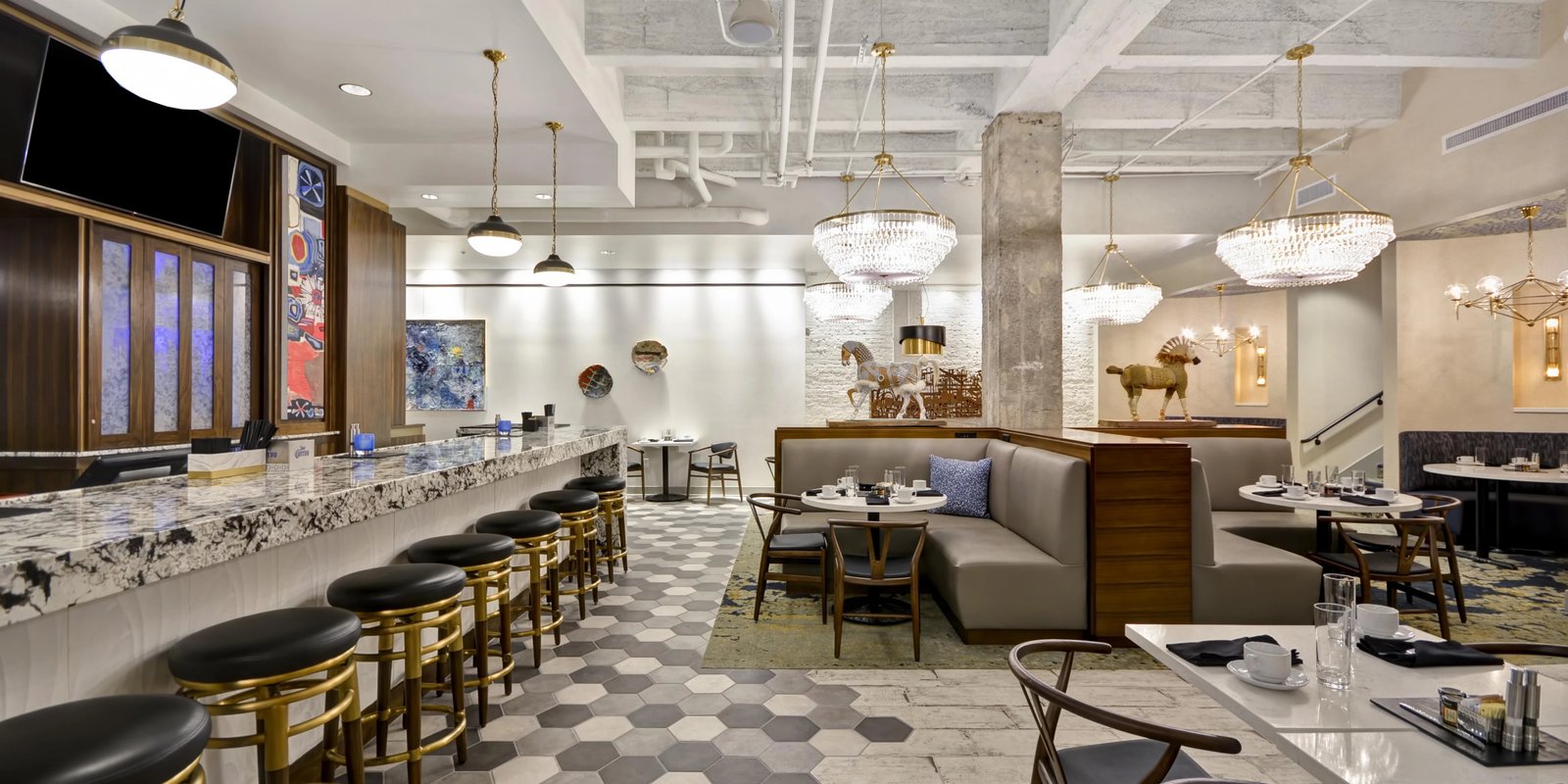Hotel Indigo Kansas City – the Crossroads by IHG, jim leedy bar & kitchen