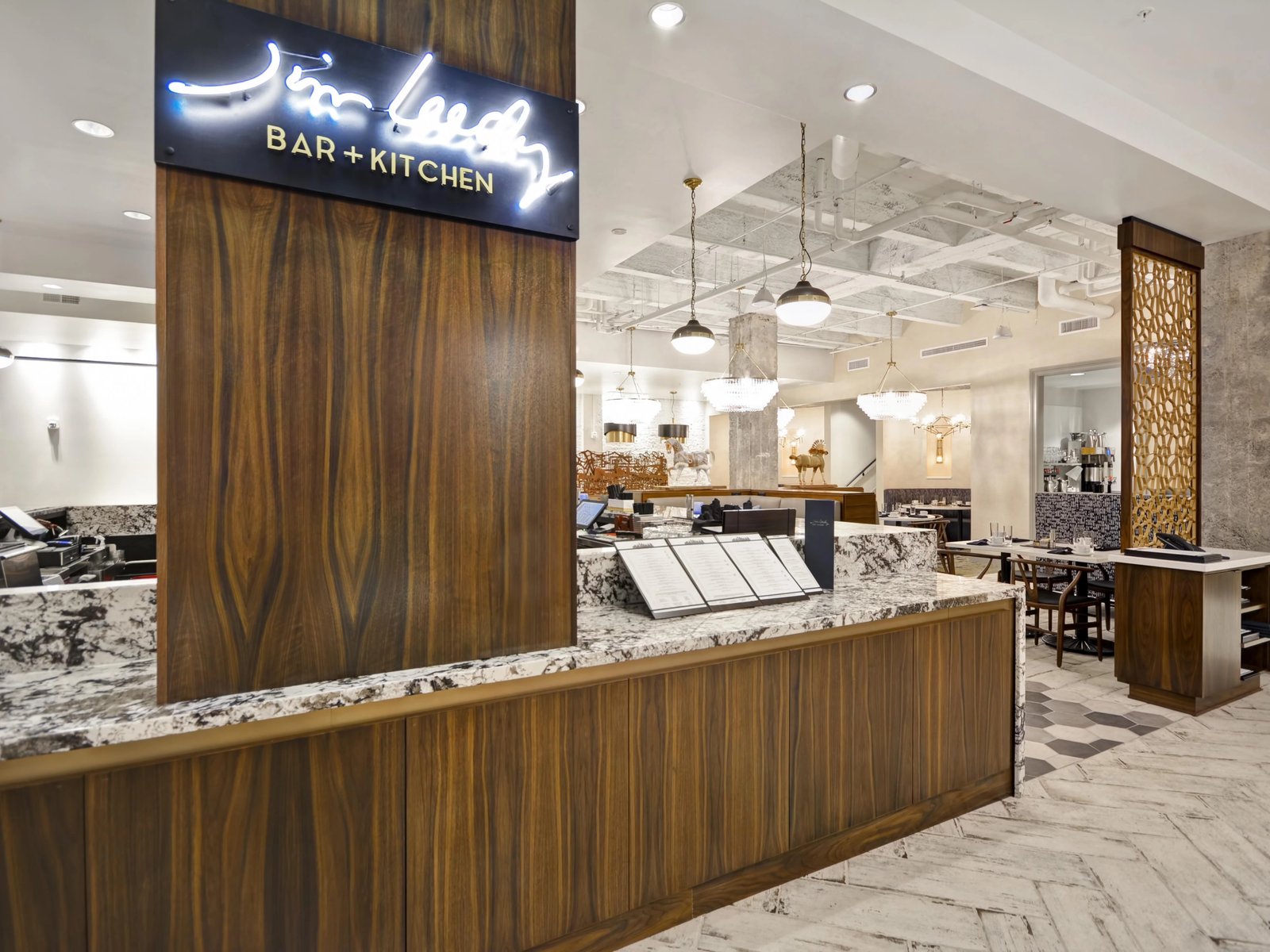Hotel Indigo Kansas City – the Crossroads by IHG, jim leedy bar & kitchen