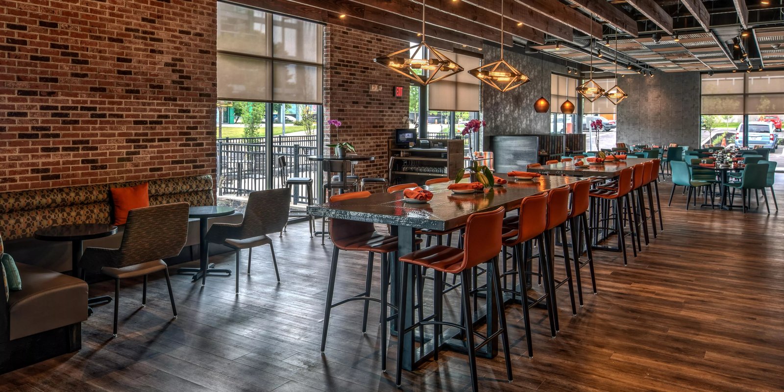 Hotel Indigo Pittsburgh University-Oakland by IHG, eliza: a hot metal bistro