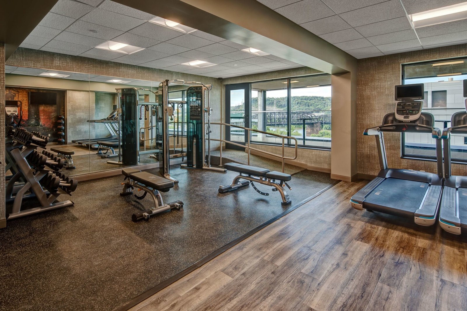 Hotel Indigo Pittsburgh University-Oakland by IHG, the gym