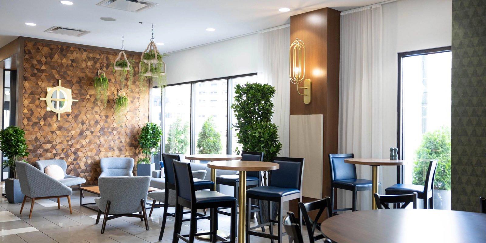 Hotel Indigo Detroit Downtown by IHG, at the table