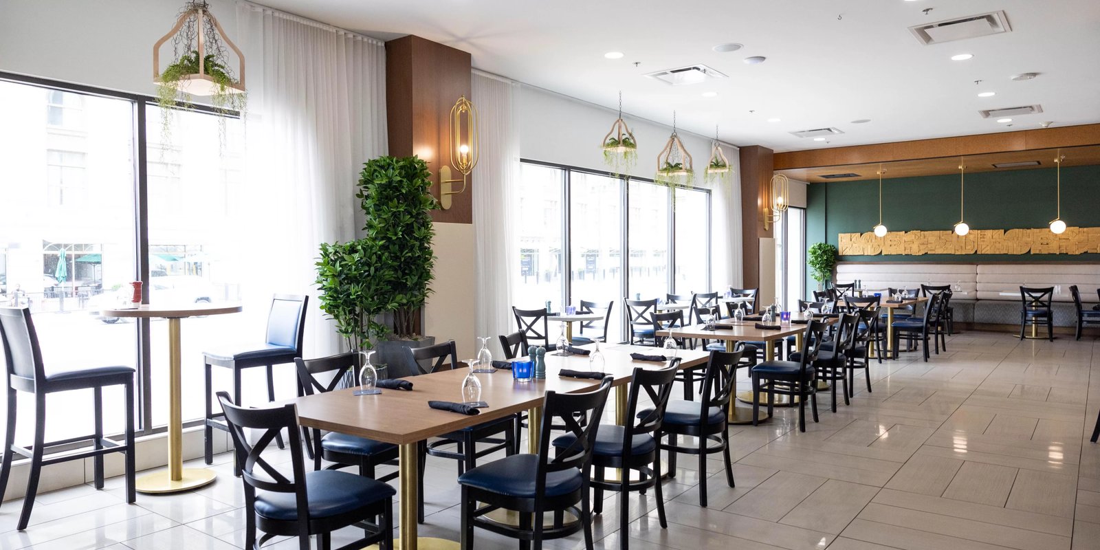 Hotel Indigo Detroit Downtown by IHG, at the table