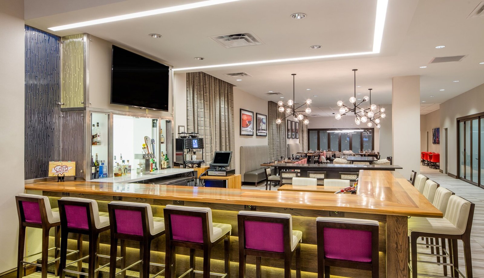 Hotel Indigo Memphis Downtown by IHG, at the table