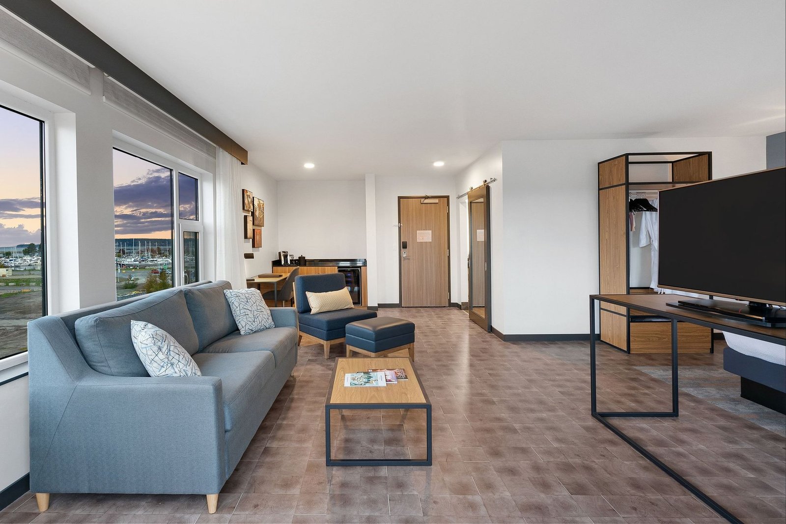 Hotel Indigo Seattle Everett Waterfront by IHG
