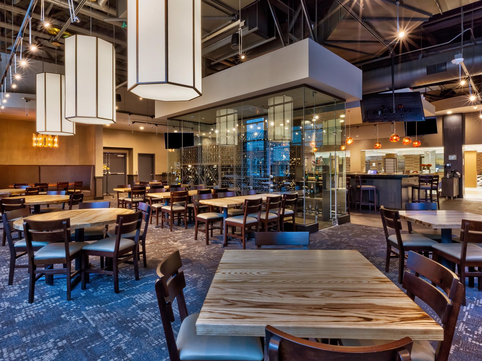 Hotel Indigo Rochester – Mayo Clinic Area by IHG, at the table