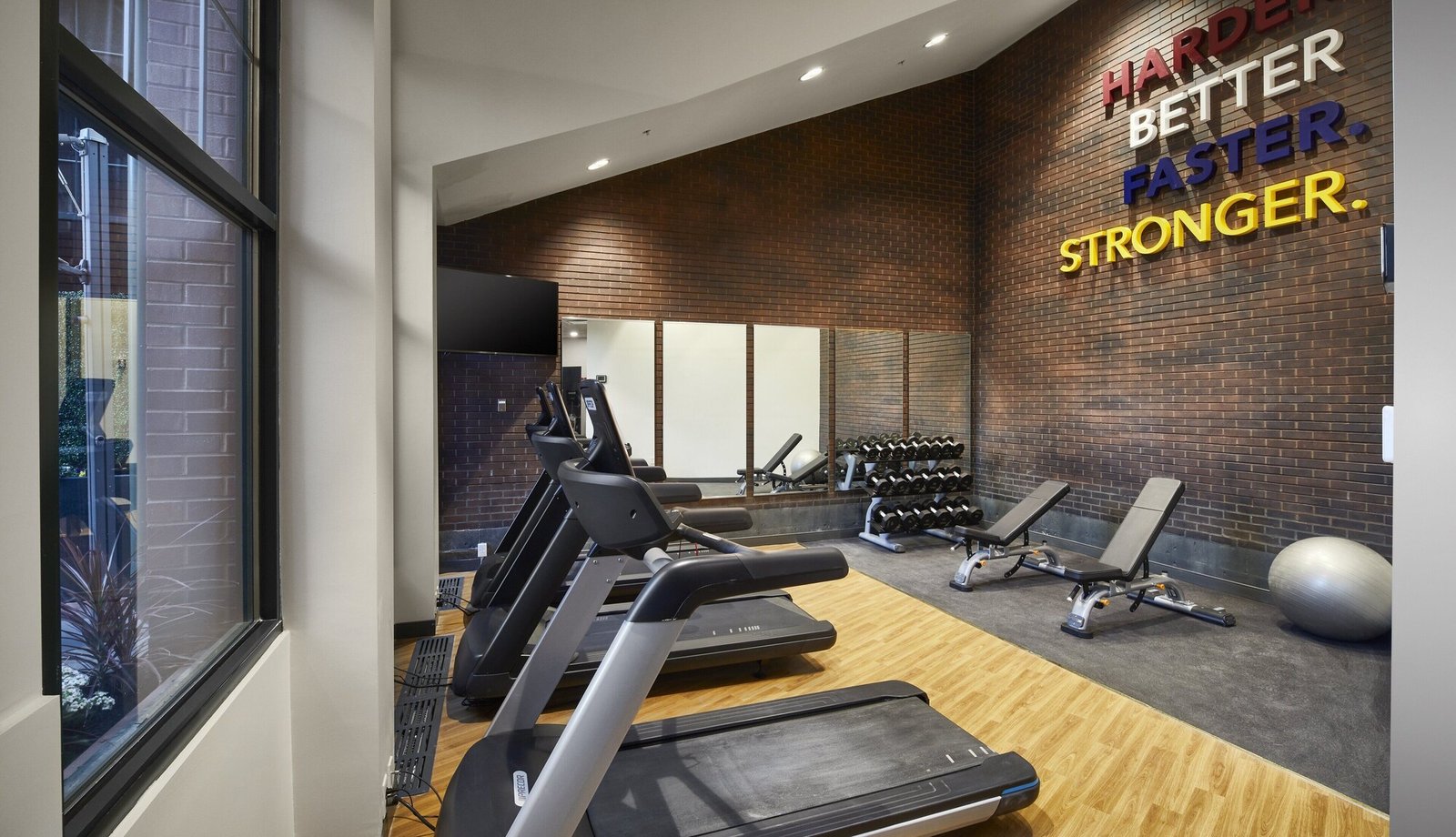 Hotel Indigo Cleveland Downtown by IHG, the gym