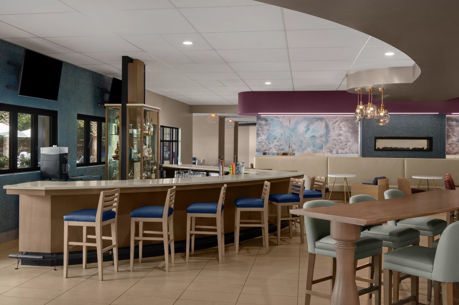 Hotel Indigo Mount Pleasant by IHG, eliza's bar + kitchen
