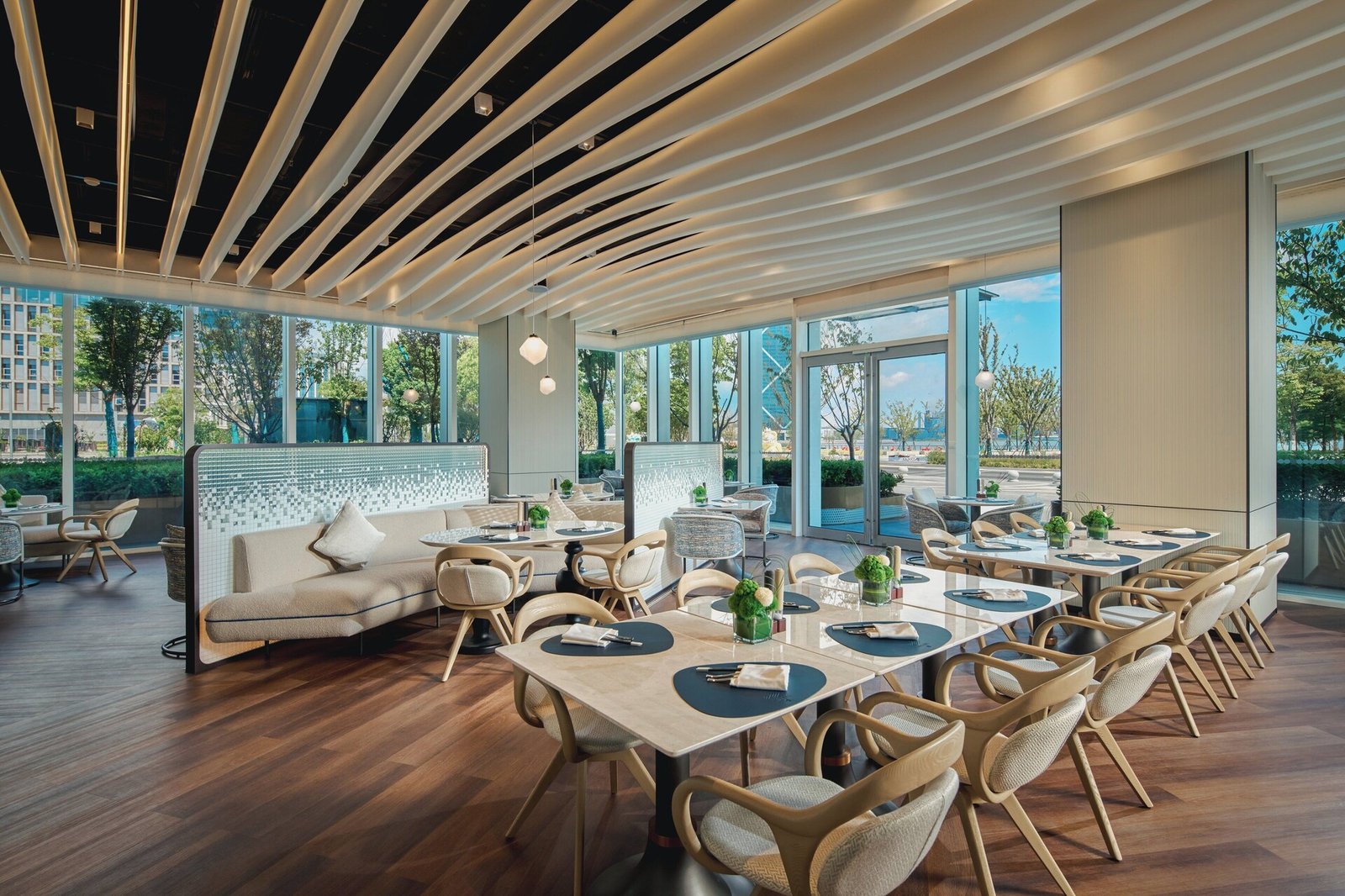 Hotel Indigo Shanghai Harbour City By Ihg