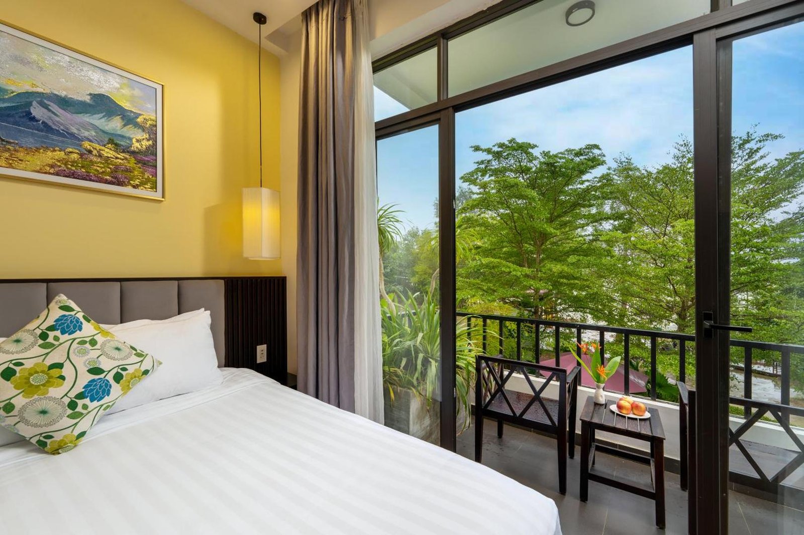 Gia Huy Riverside Hotel — rooms