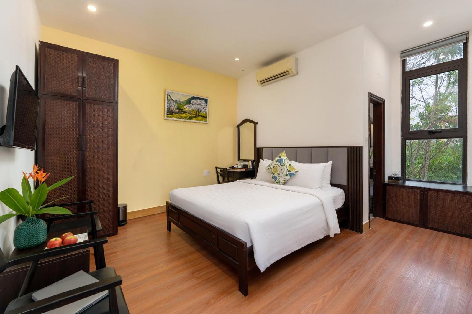 Gia Huy Riverside Hotel — rooms