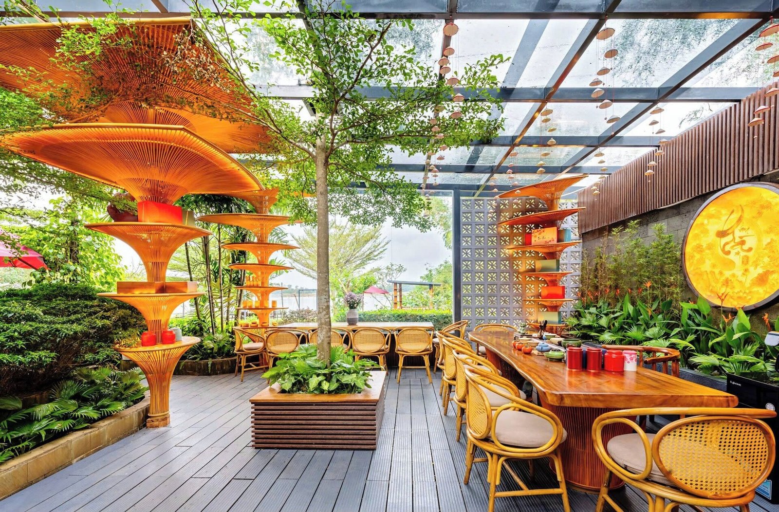 Gia Huy Riverside Hotel — vibe