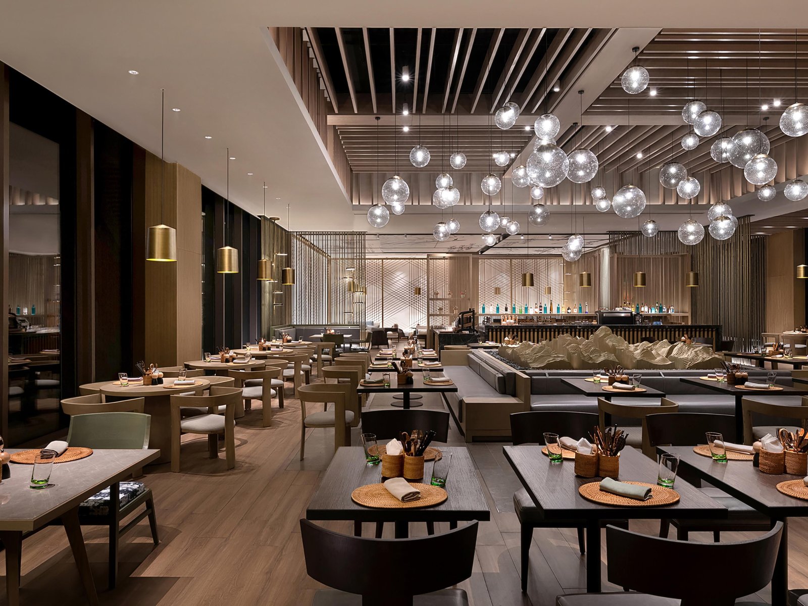 Hotel Indigo Anji, at the table