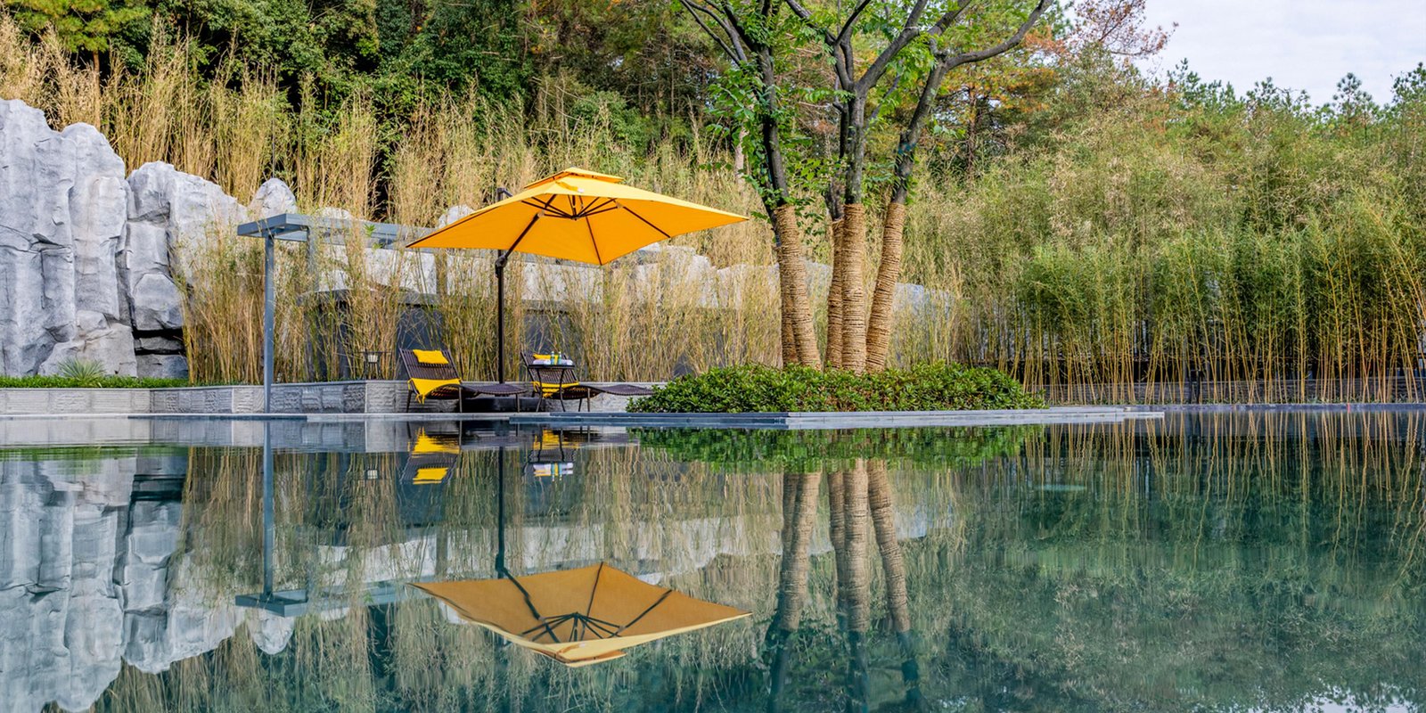 Hotel Indigo Anji, the pool