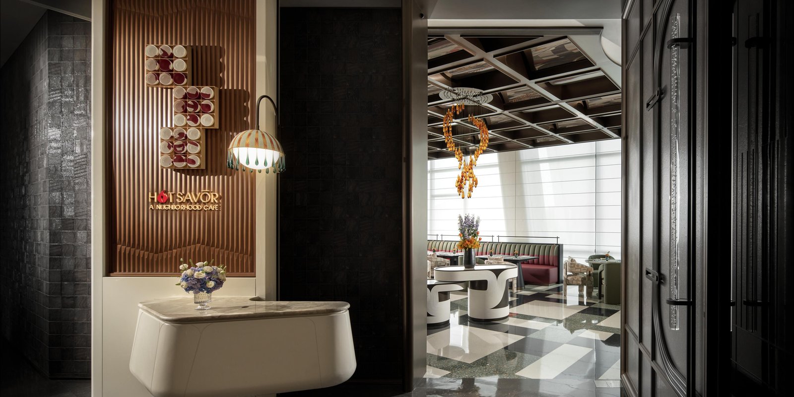 Hotel Indigo Chongqing Chaotianmen By Ihg, at the table