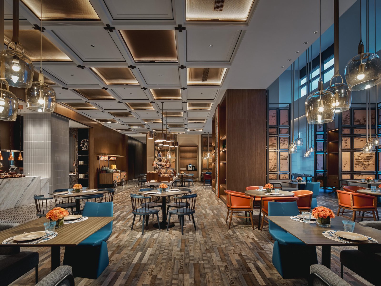 Hotel Indigo Yantai Golden Coast by IHG, at the table