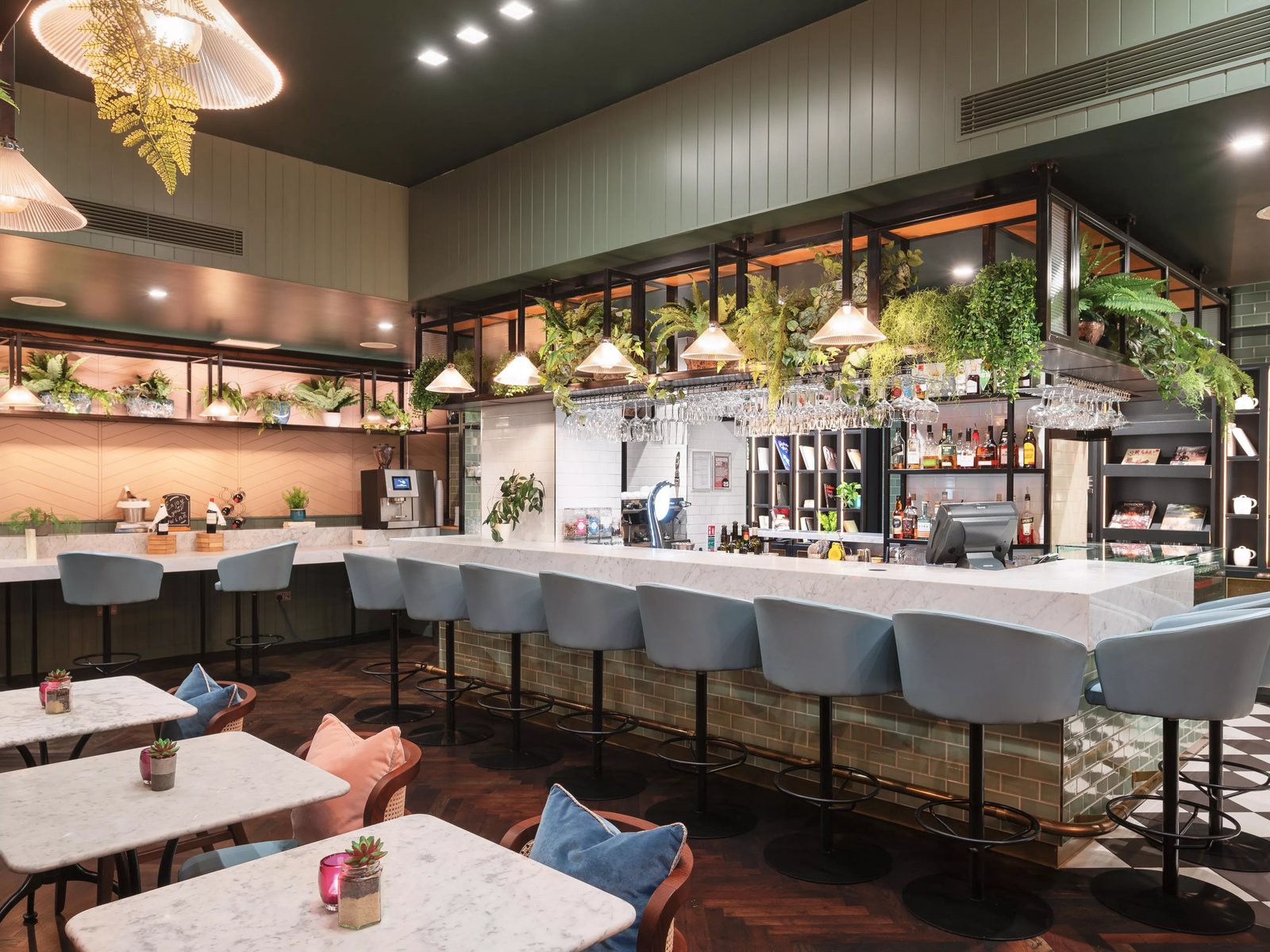 Hotel Indigo London - Kensington by IHG, at the table