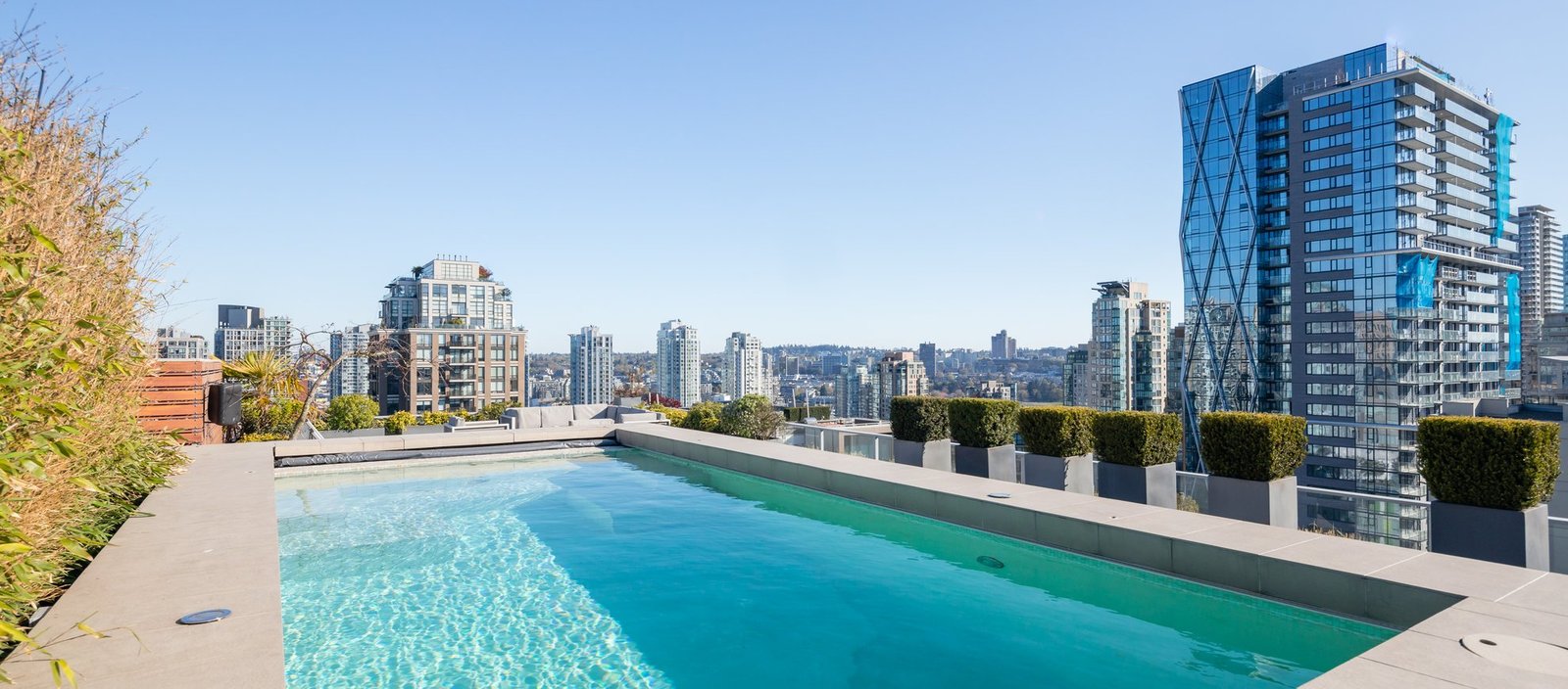 Level Vancouver Yaletown - Seymour — vibe
