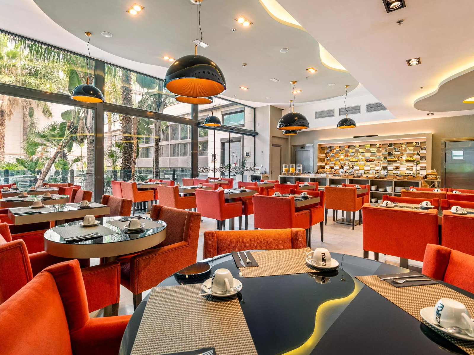 Hotel Indigo Barcelona - Plaza Catalunya by IHG, at the table