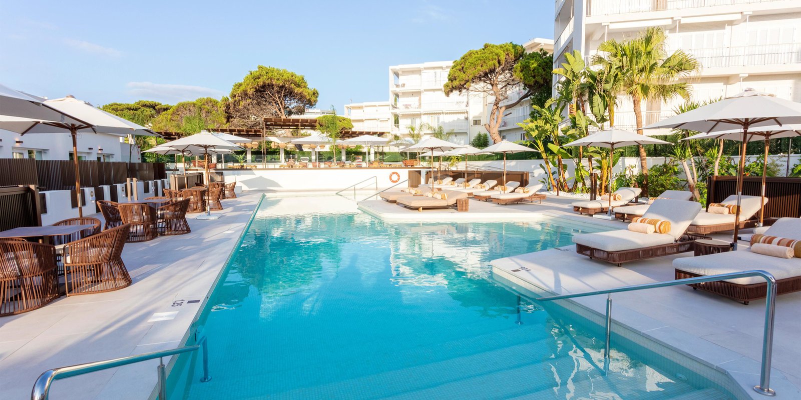 Hotel Indigo Gandia - Beach by IHG, the pool