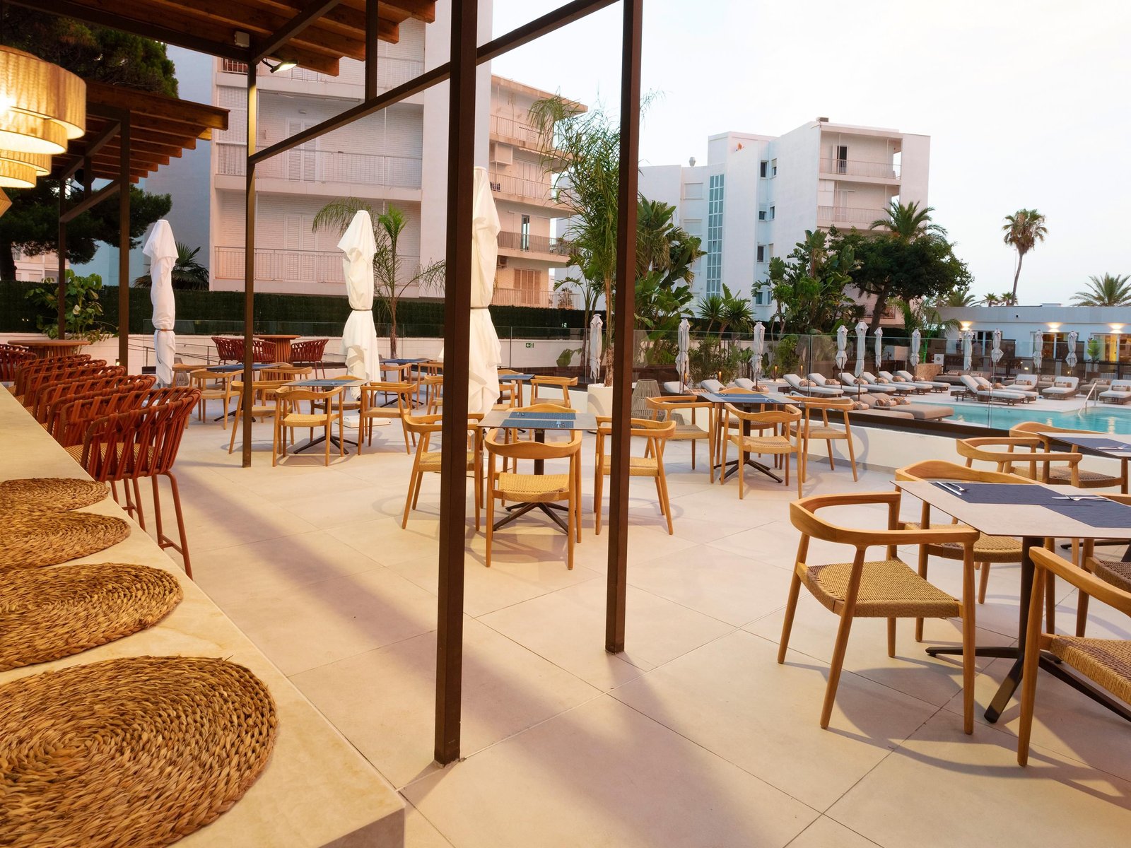 Hotel Indigo Gandia - Beach by IHG, attitude gandia pool club & restaurant