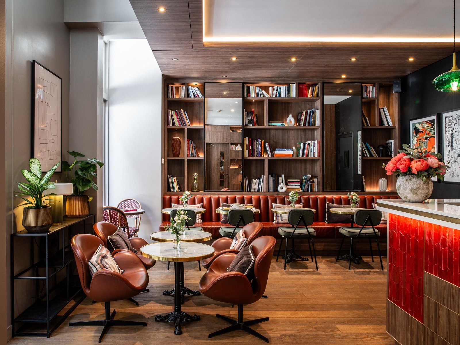 Hotel Indigo Paris - Opera by IHG, at the table