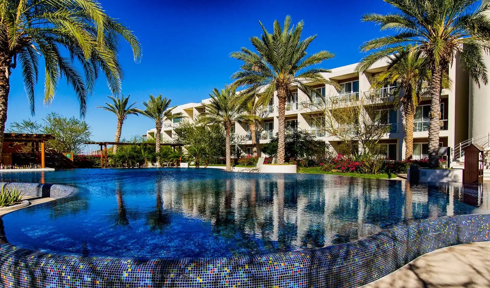 Hotel Indigo la Paz Puerta Cortes by IHG, the pool