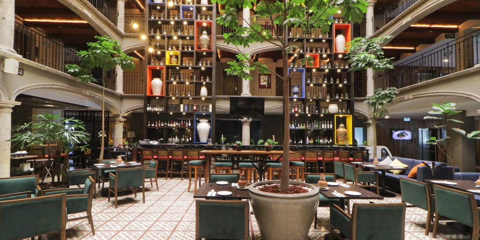 Hotel Indigo Guadalajara Expo by IHG, at the table