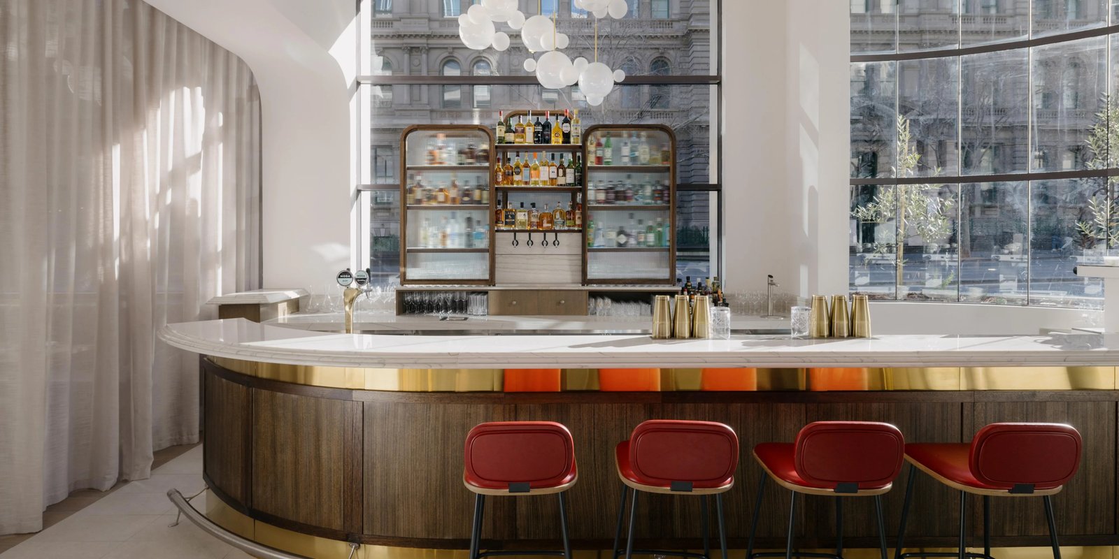 Hotel Indigo Melbourne on Flinders by IHG, bistrot bisou