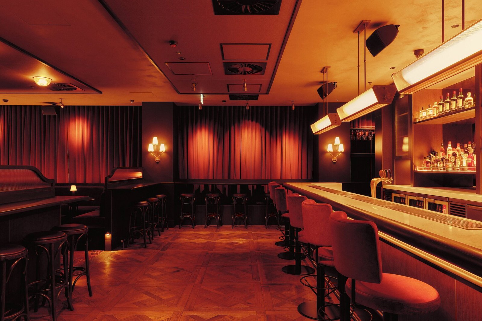 Hotel Indigo Auckland by IHG, at the table