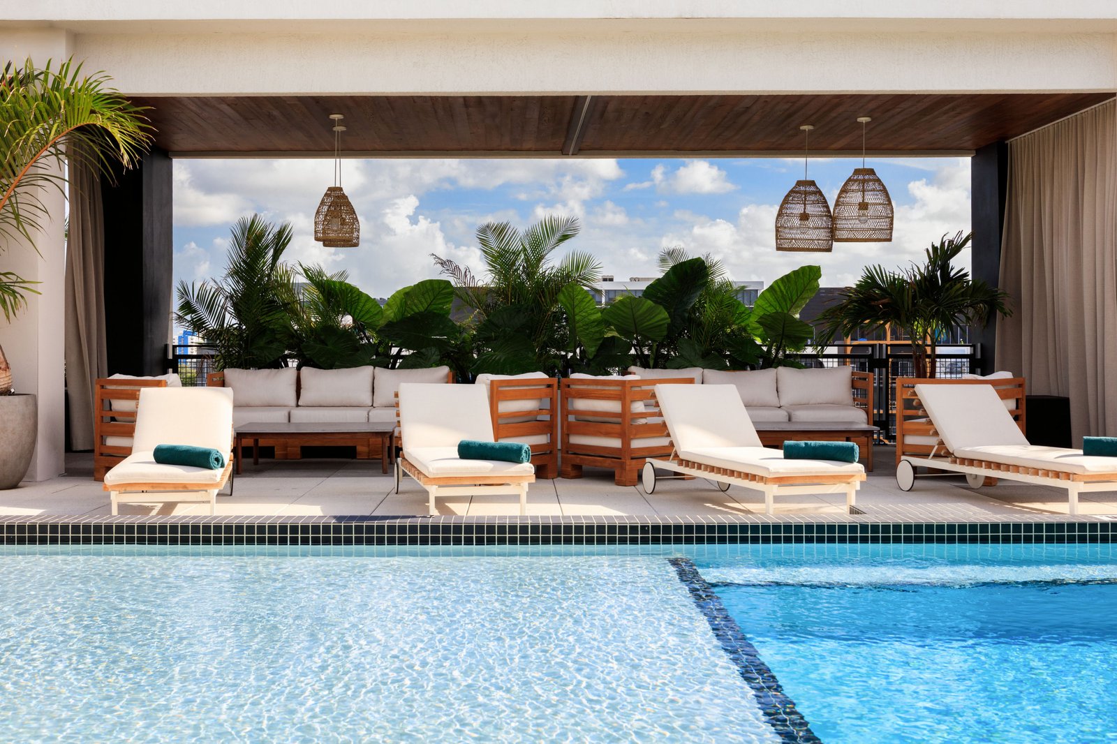 Moxy Miami Wynwood, the pool