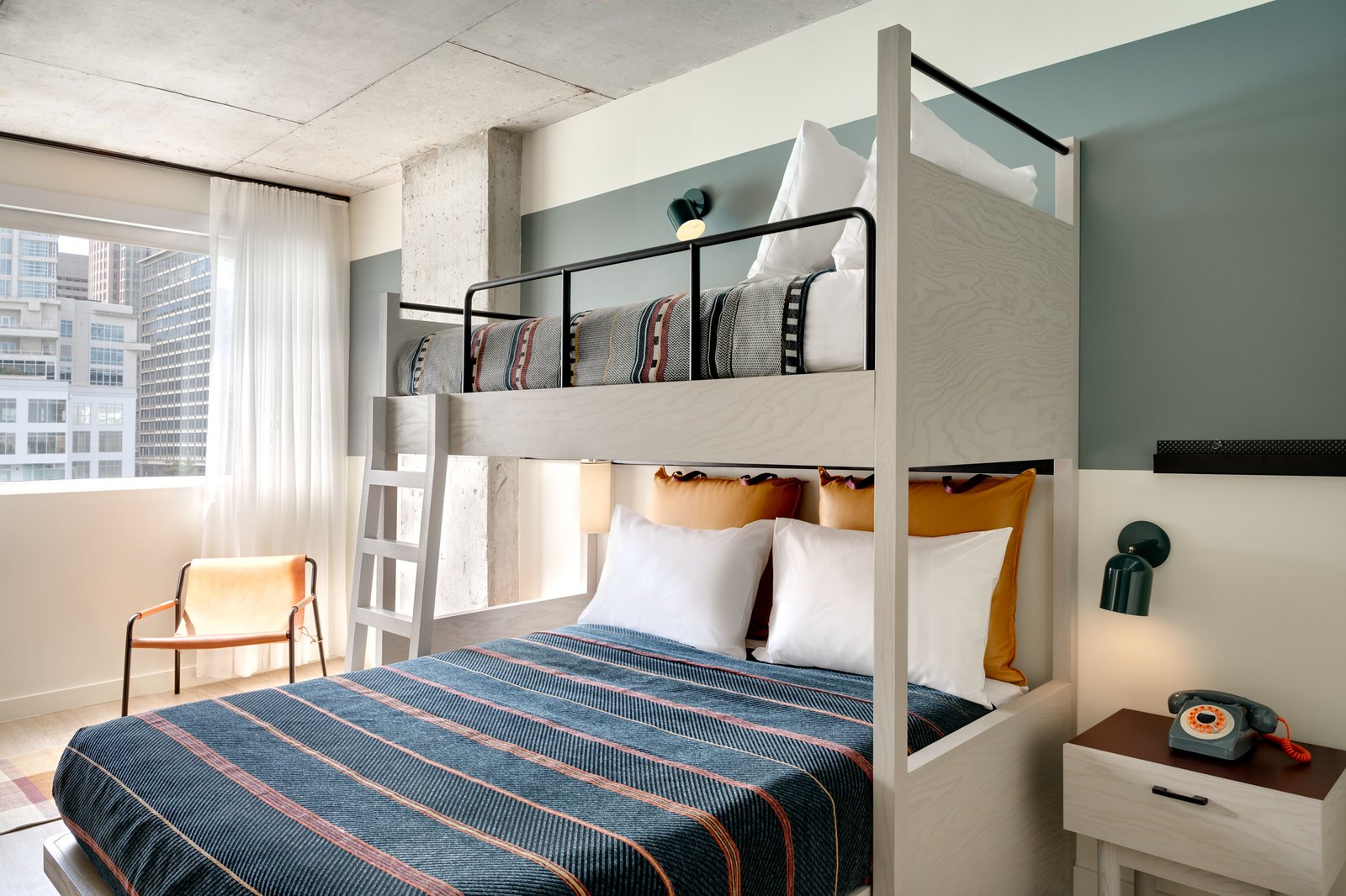 Moxy Charlotte Downtown, rooms