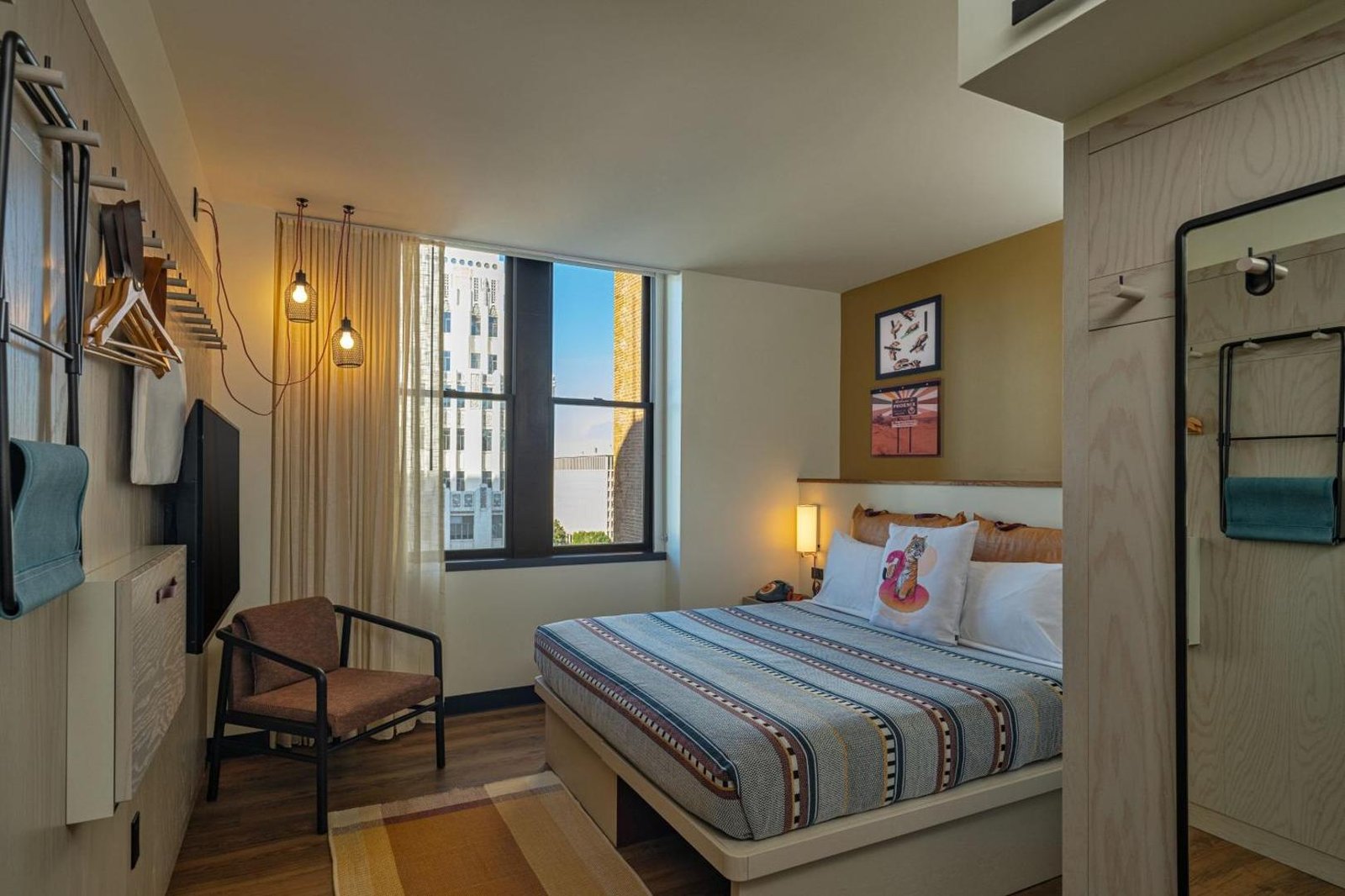Moxy Phoenix Downtown, rooms