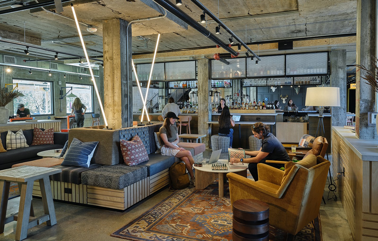Moxy Fayetteville, bar moxy