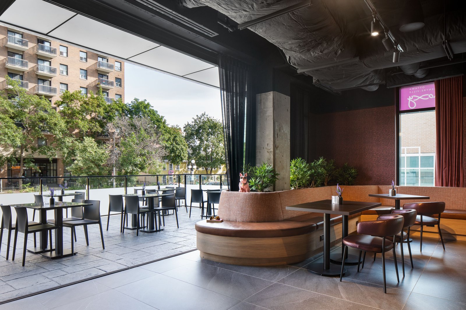 Moxy Ottawa Downtown, moxy bar