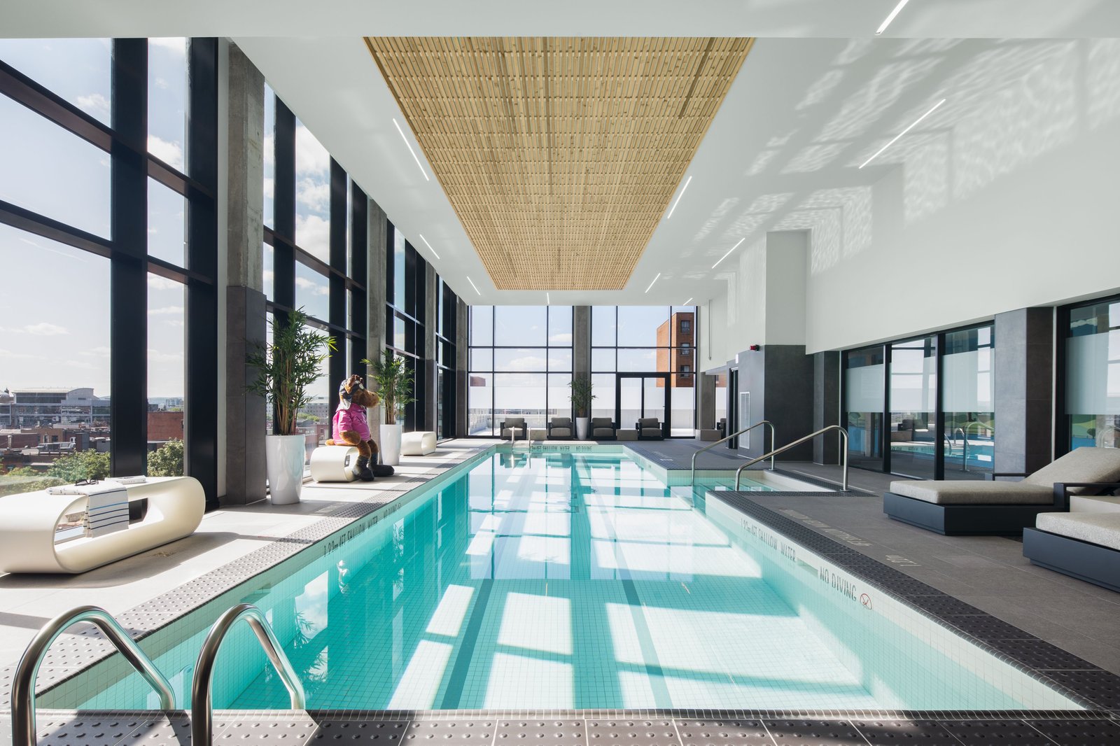 Moxy Ottawa Downtown, the pool