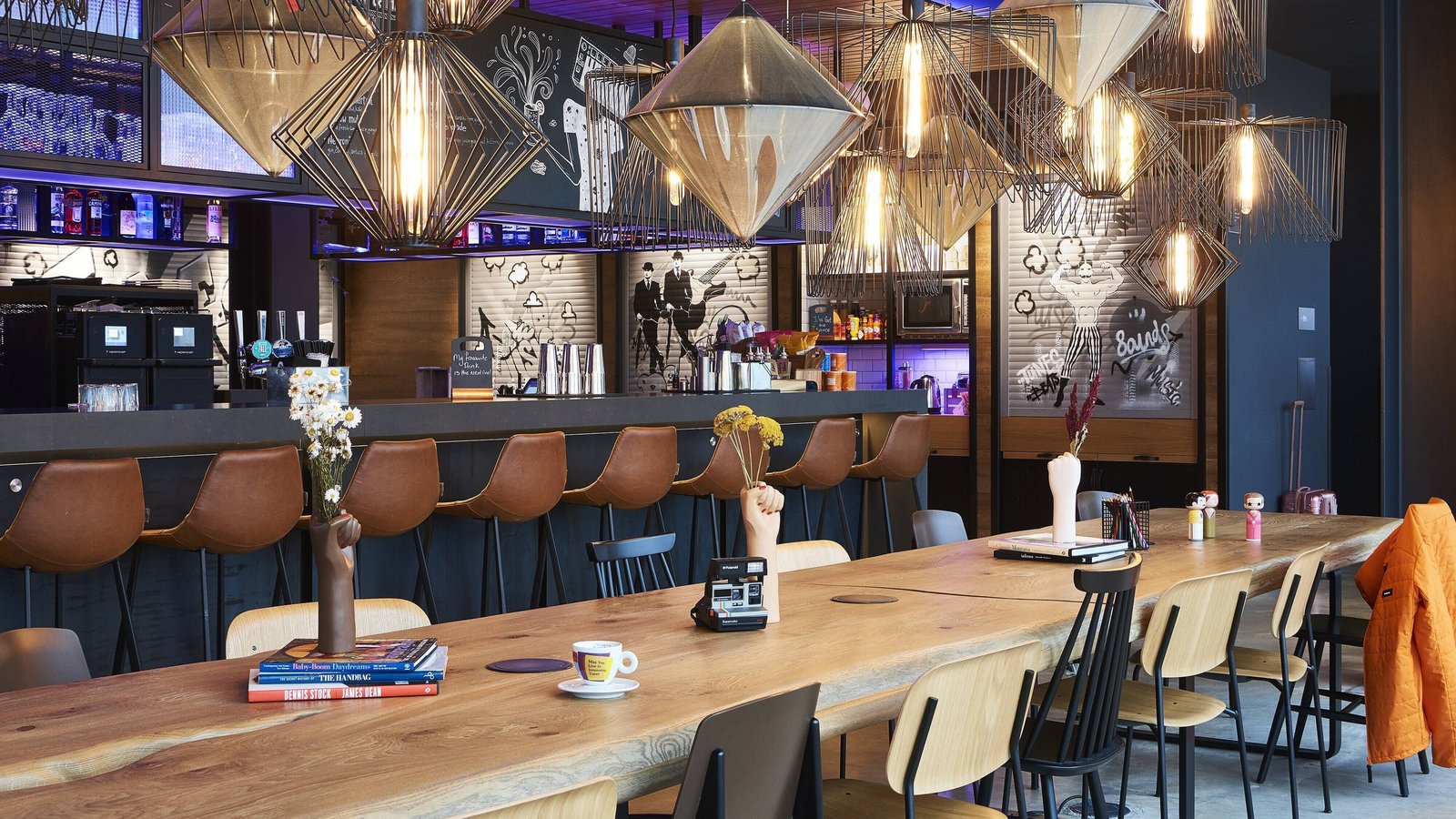 Moxy Birmingham NEC and Airport, bar moxy