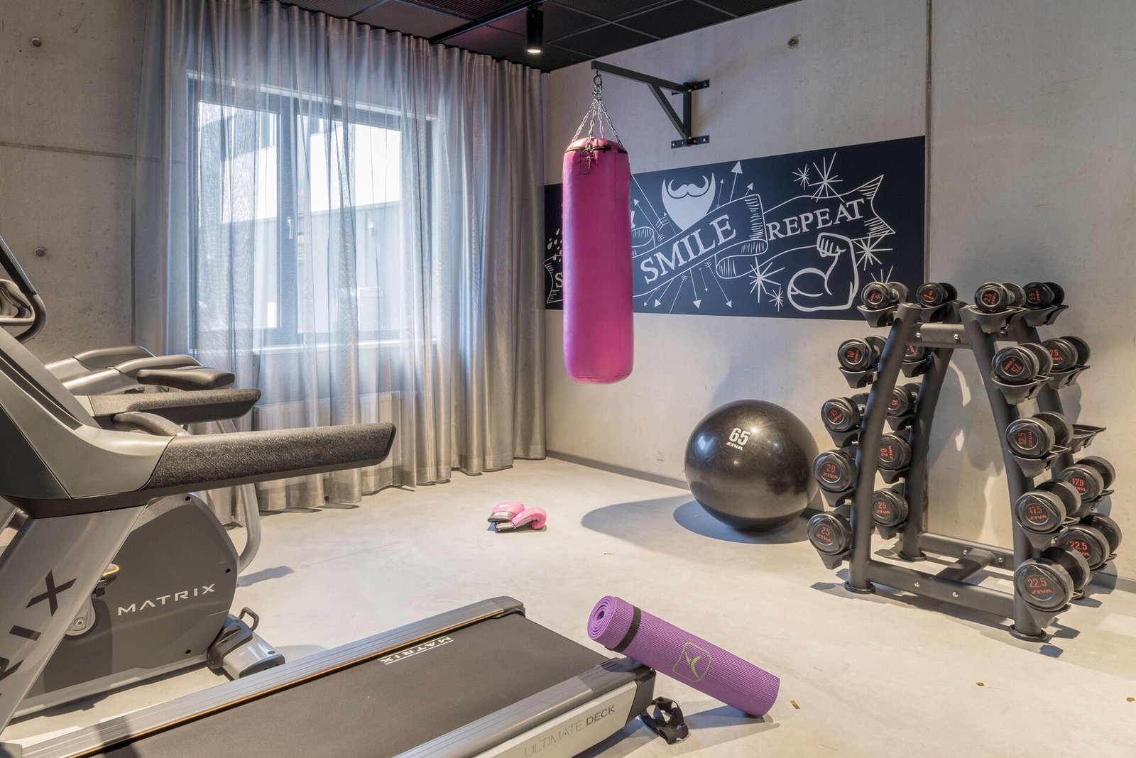 Moxy Edinburgh Airport, the gym