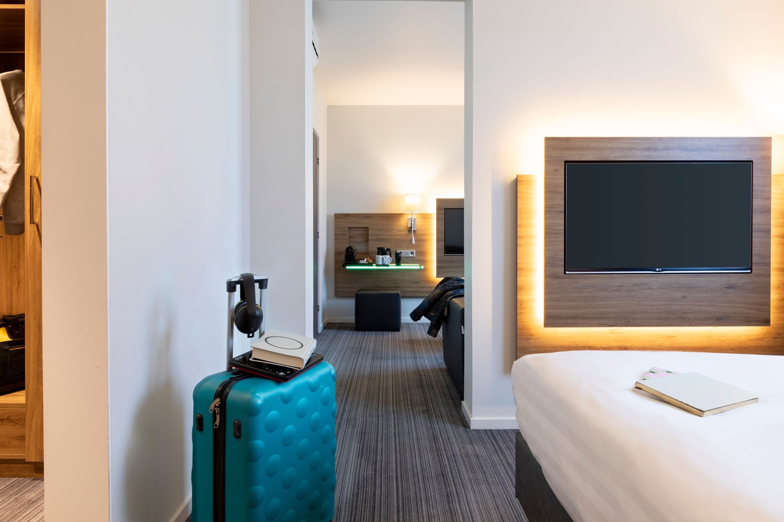 Moxy Aberdeen Airport