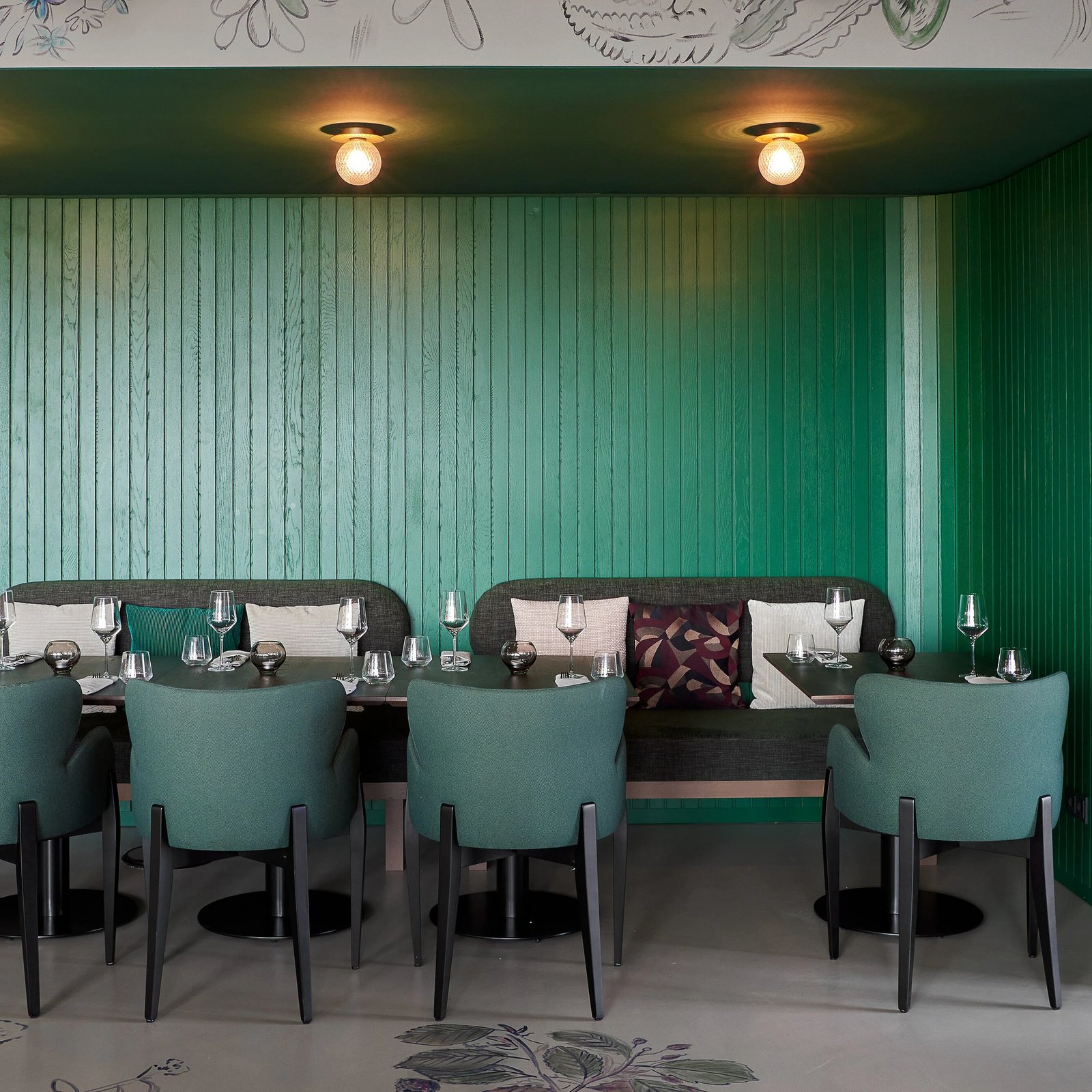 Moxy Cologne Bonn Airport, seven hills restaurant