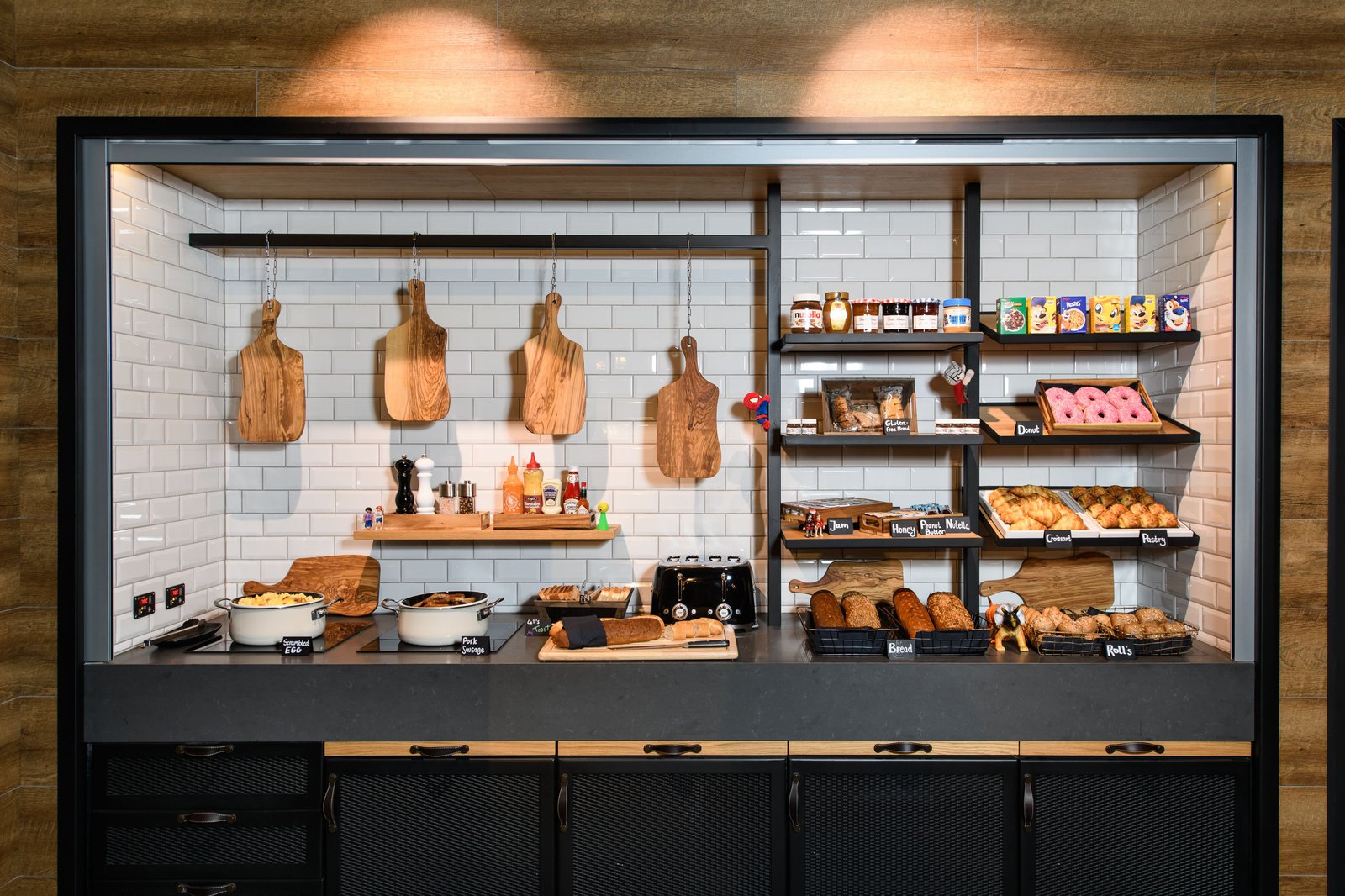 Moxy Stuttgart Feuerbach, at the table