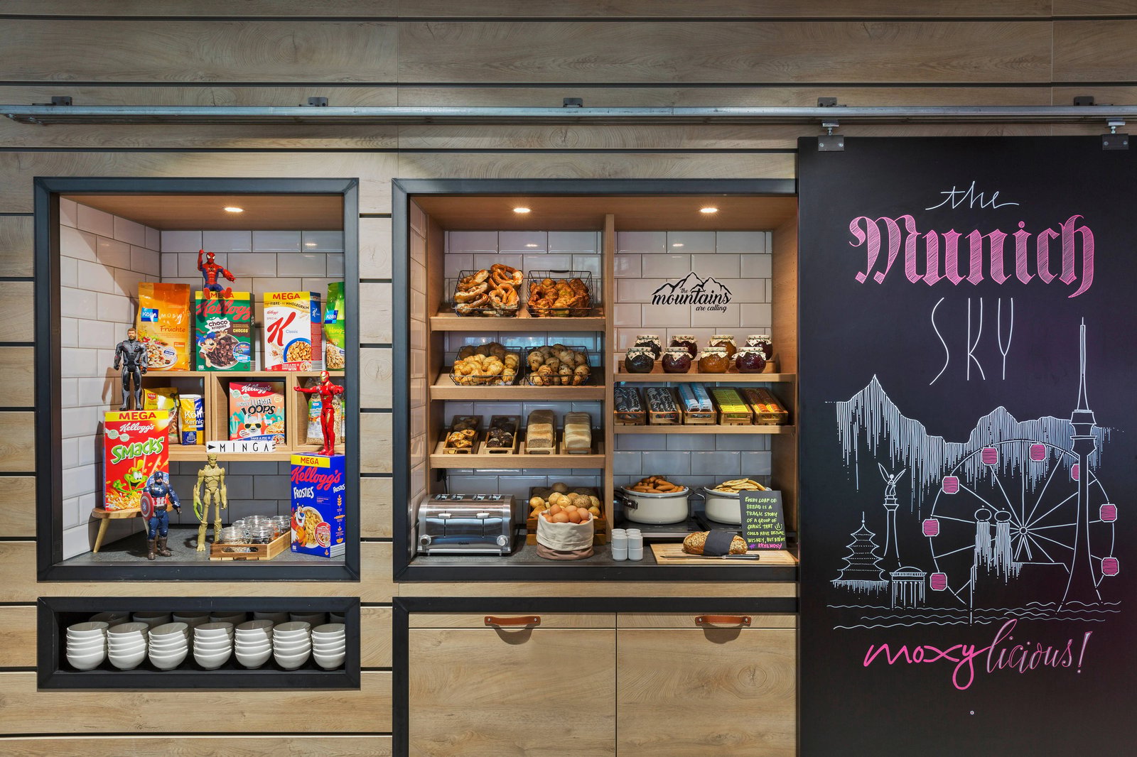 Moxy Munich Ostbahnhof, breakfast bar