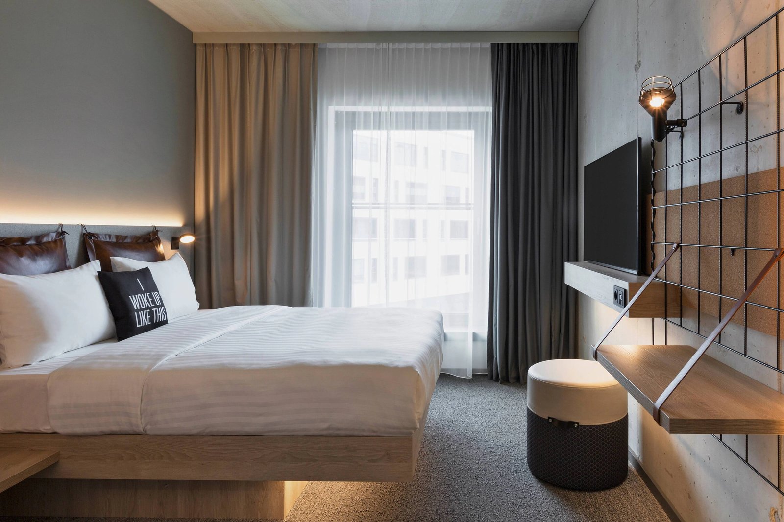 Moxy Hamburg City, rooms
