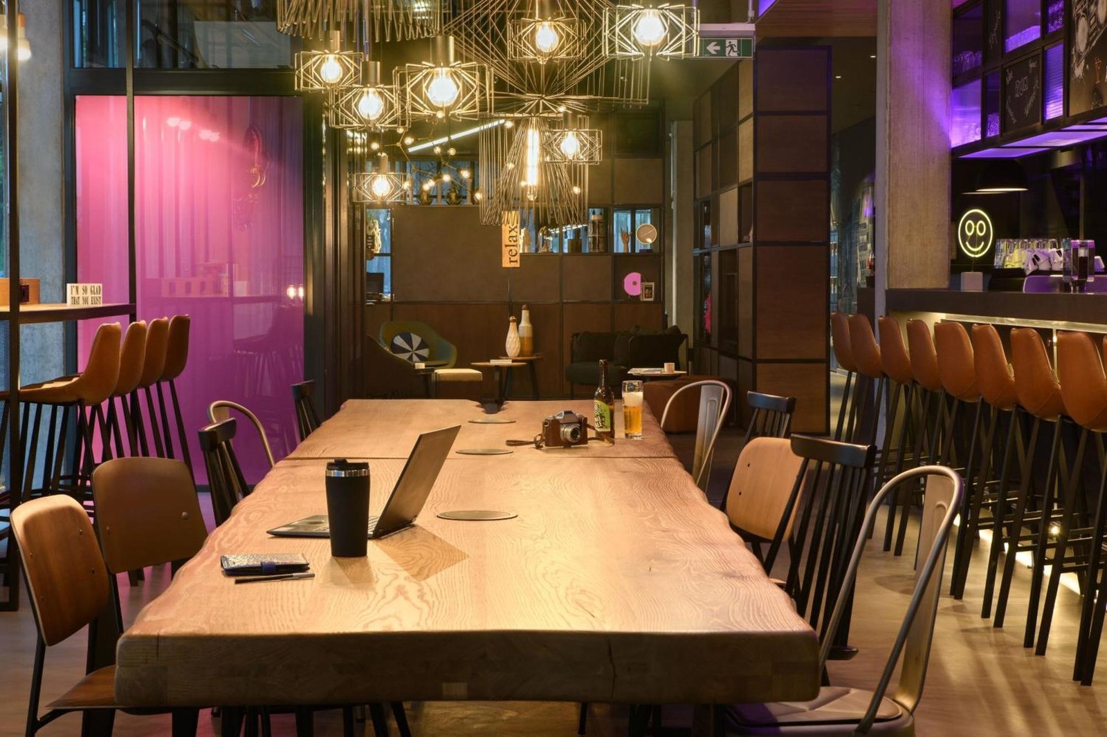 Moxy Dresden Neustadt, at the table