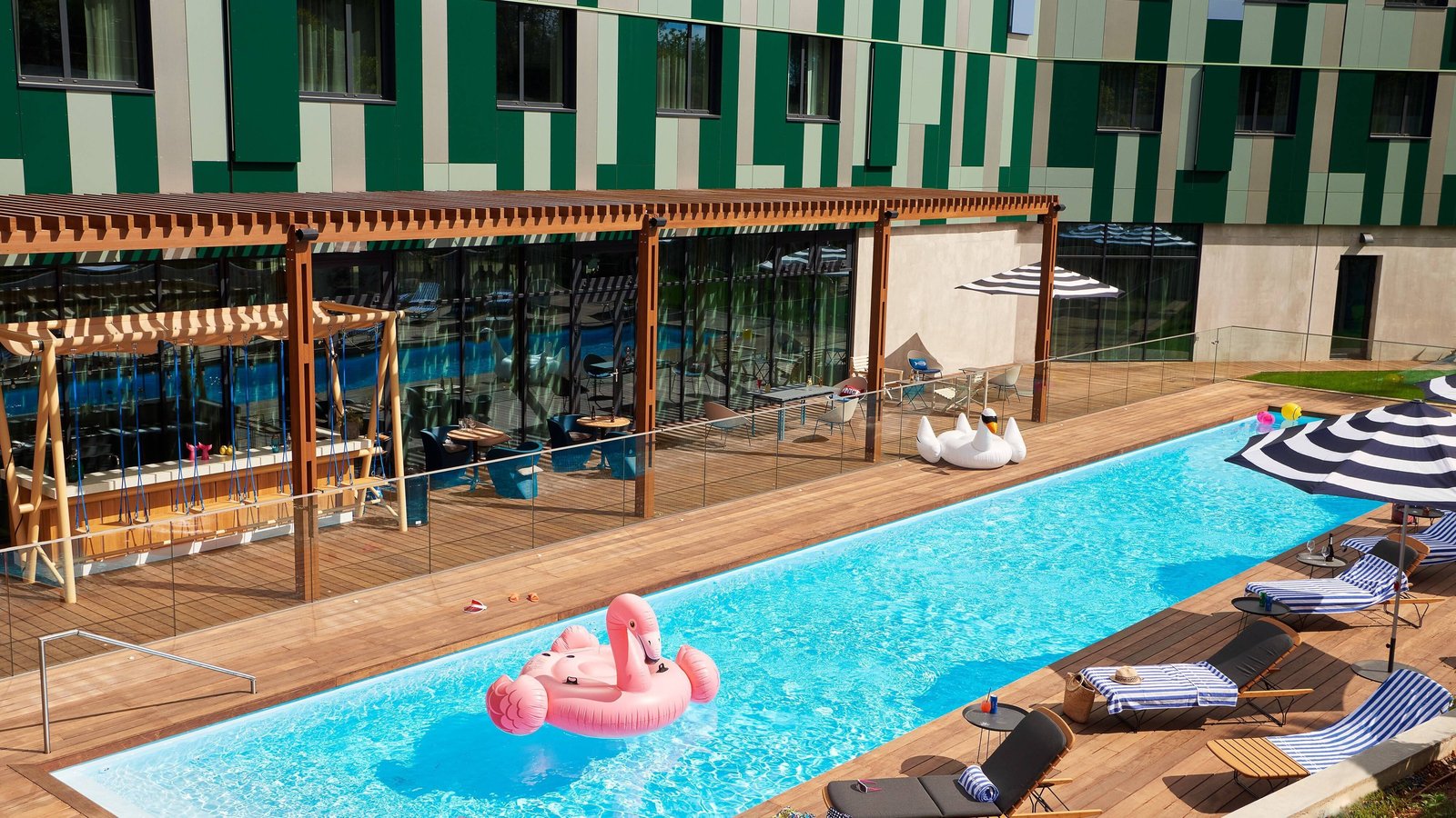 Moxy Antibes Sophia Antipolis, the pool